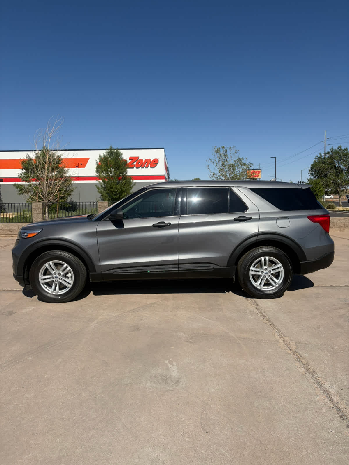 2023 Ford Explorer Base