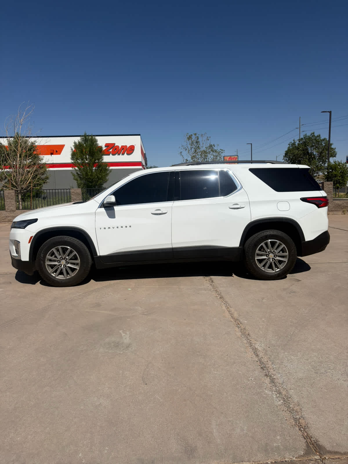 2022 Chevrolet Traverse LT Cloth