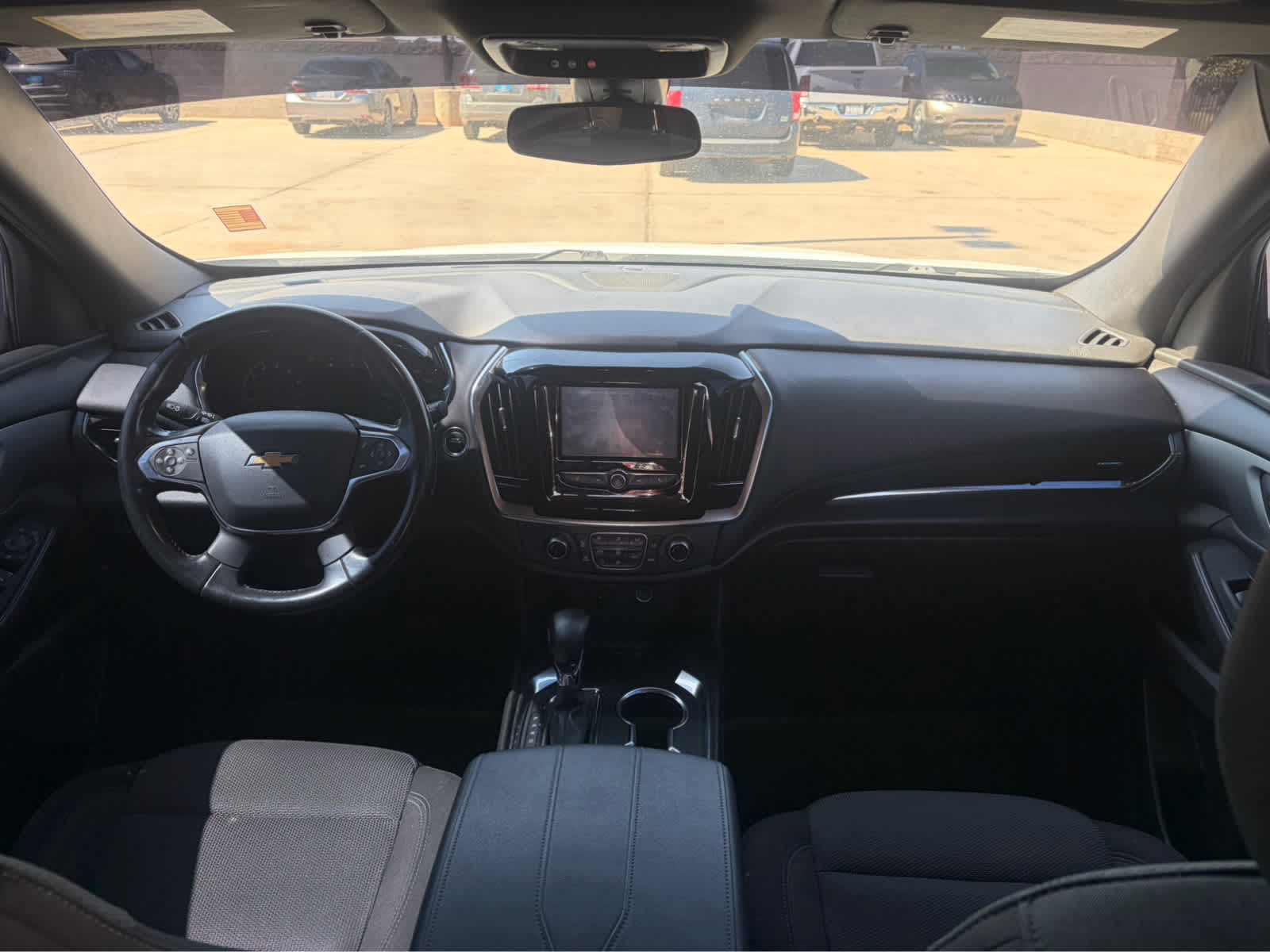 2022 Chevrolet Traverse LT Cloth