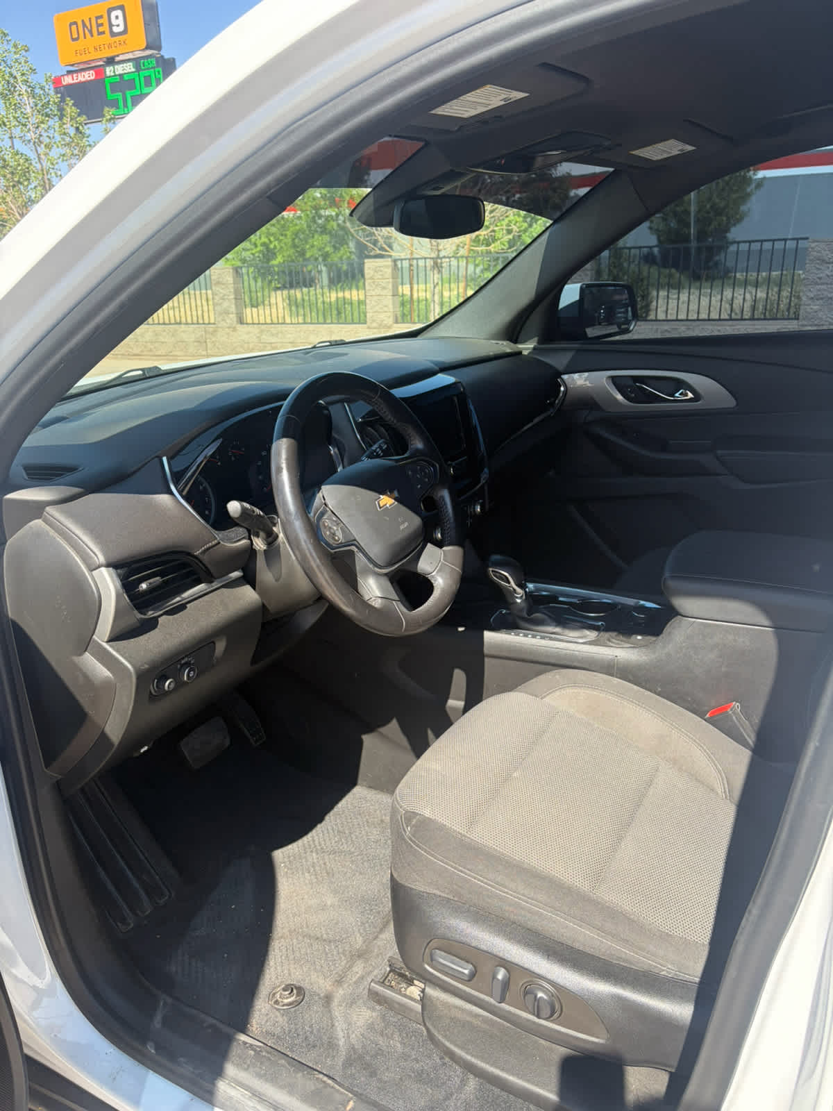 2022 Chevrolet Traverse LT Cloth