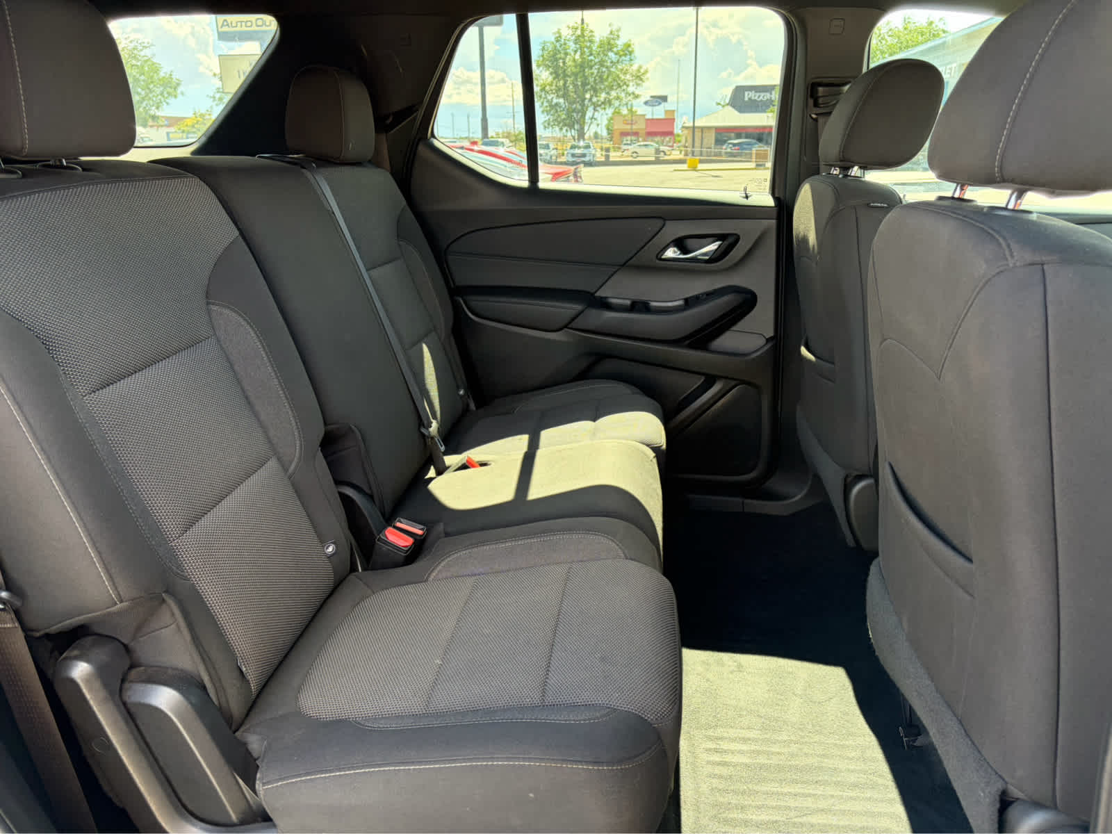 2022 Chevrolet Traverse LT Cloth