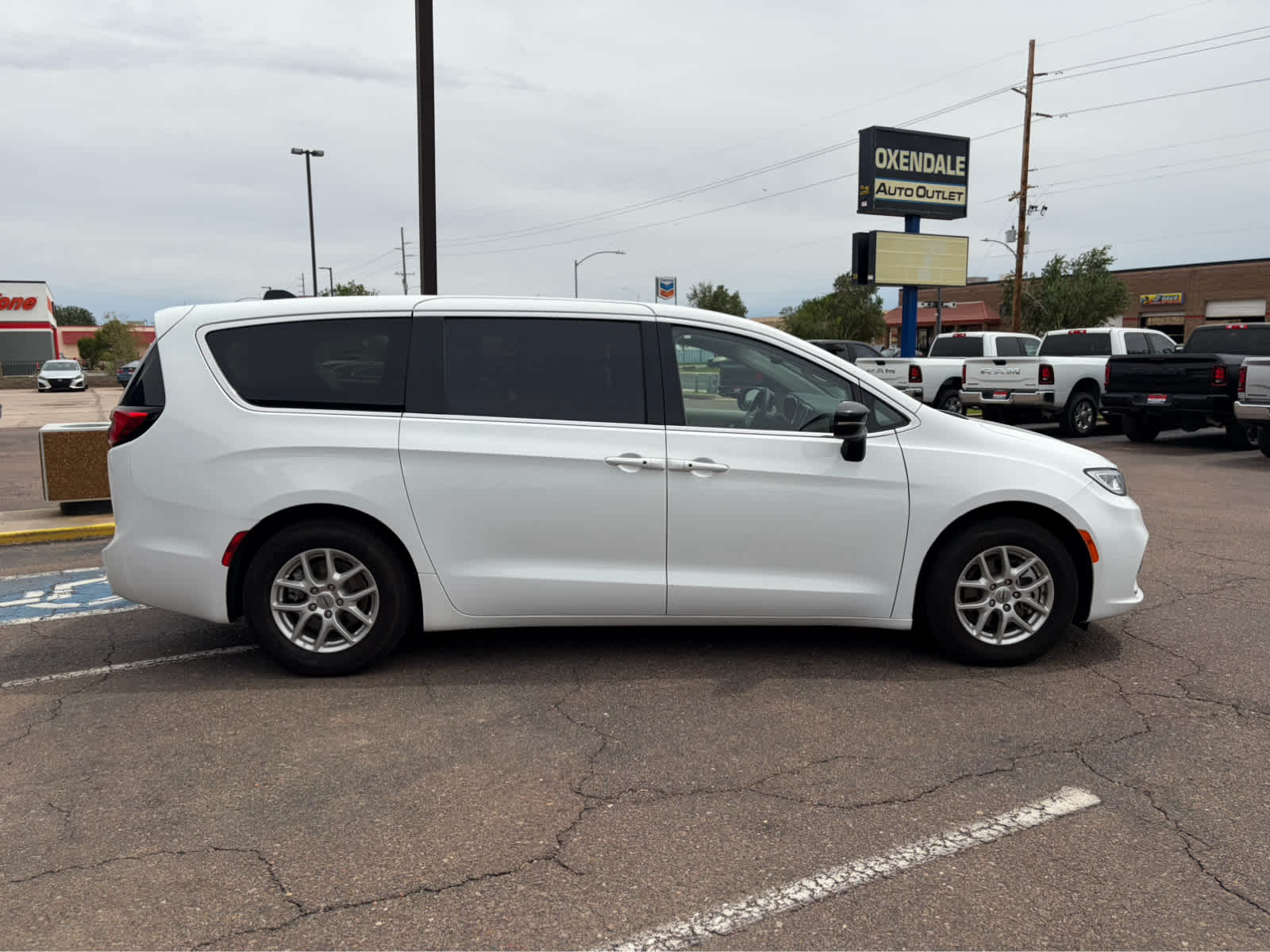 2024 Chrysler Pacifica Touring L