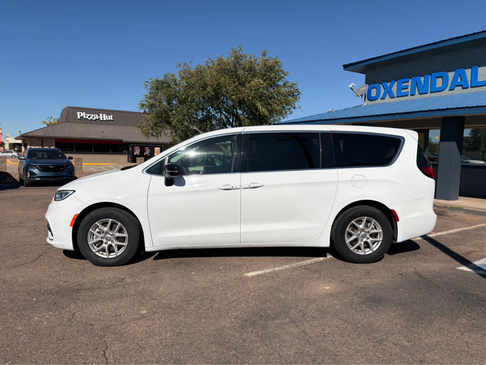 2024 Chrysler Pacifica Touring L
