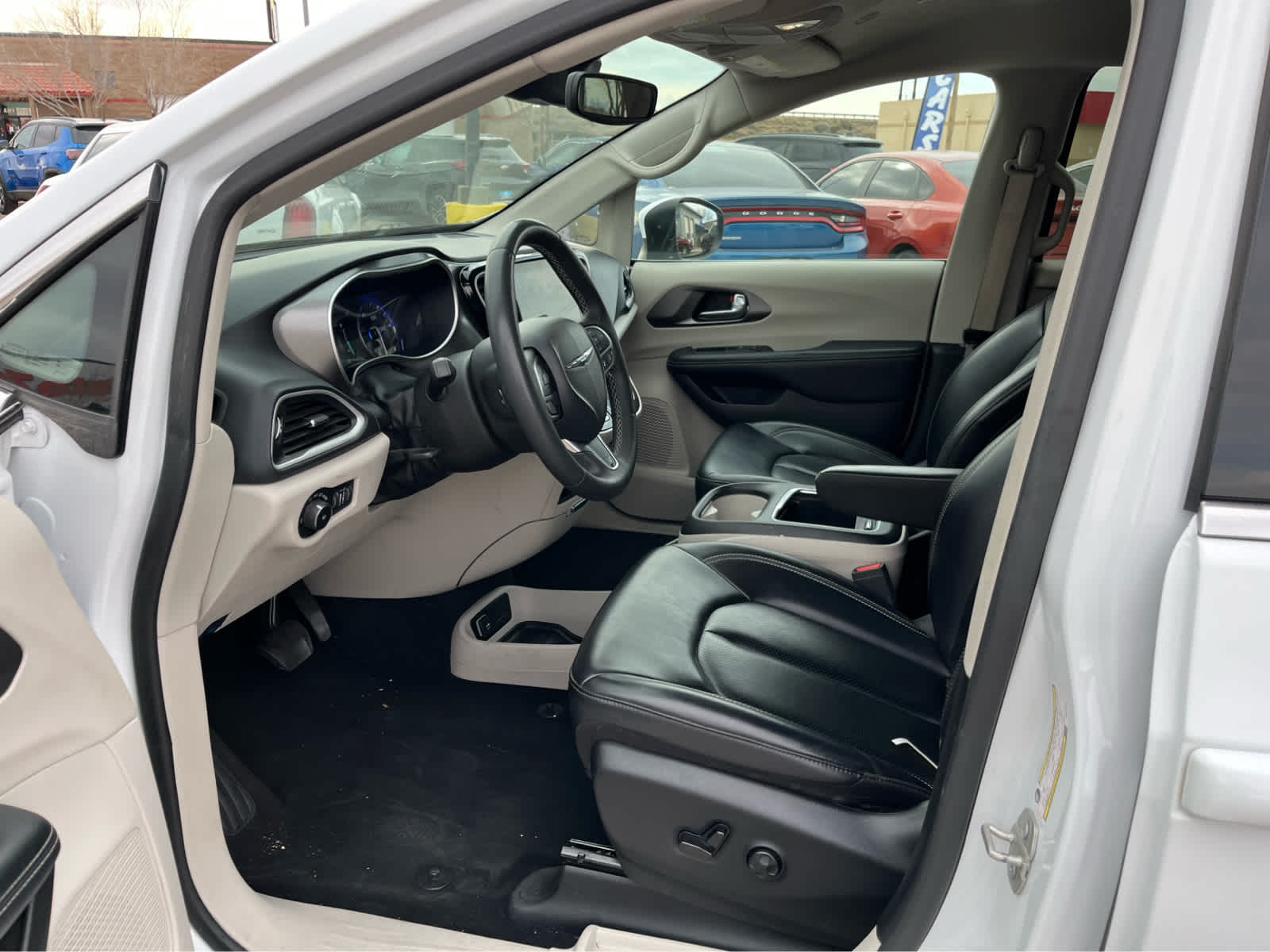 2023 Chrysler Pacifica Touring L