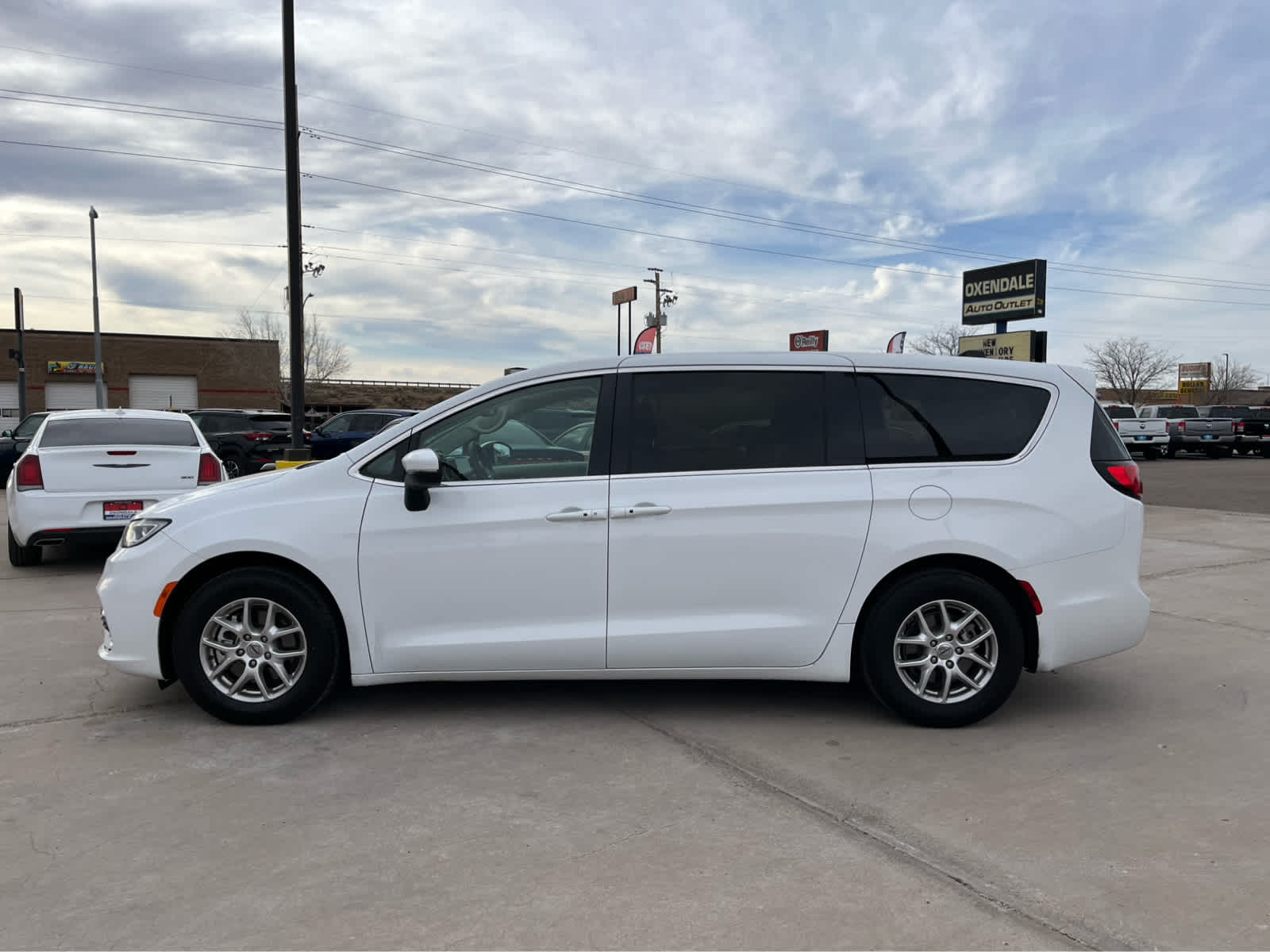 2023 Chrysler Pacifica Touring L