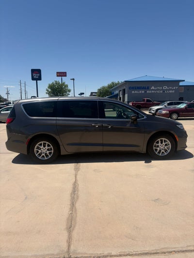 2023 Chrysler Pacifica Touring L