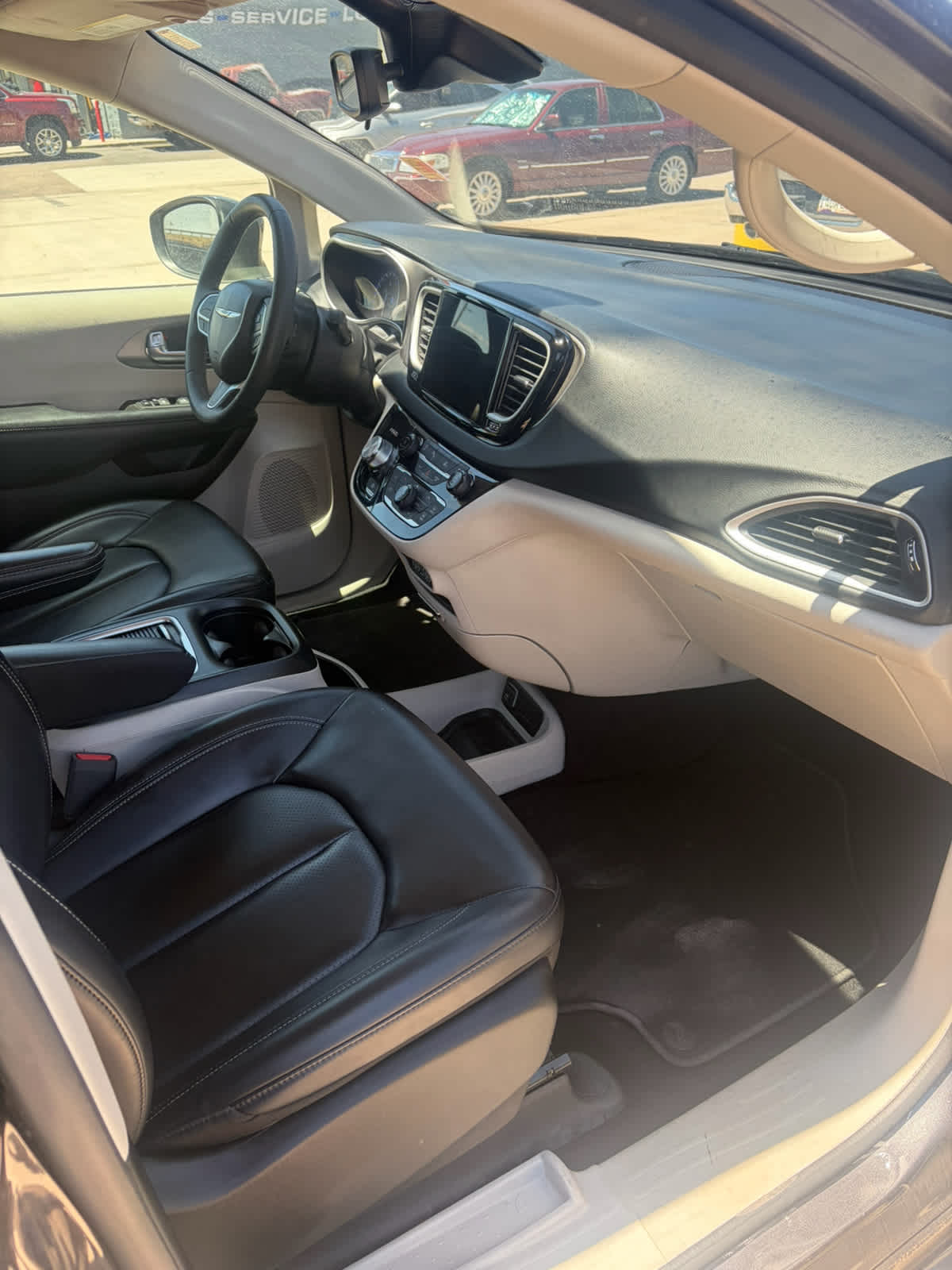 2023 Chrysler Pacifica Touring L