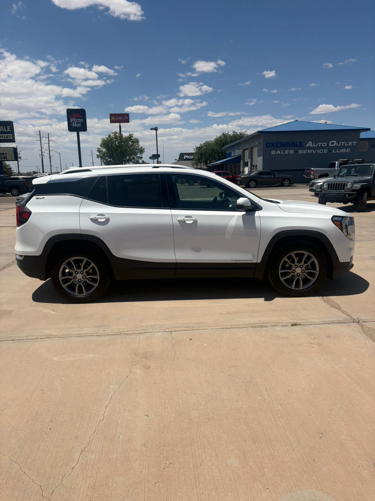 2023 GMC Terrain SLT