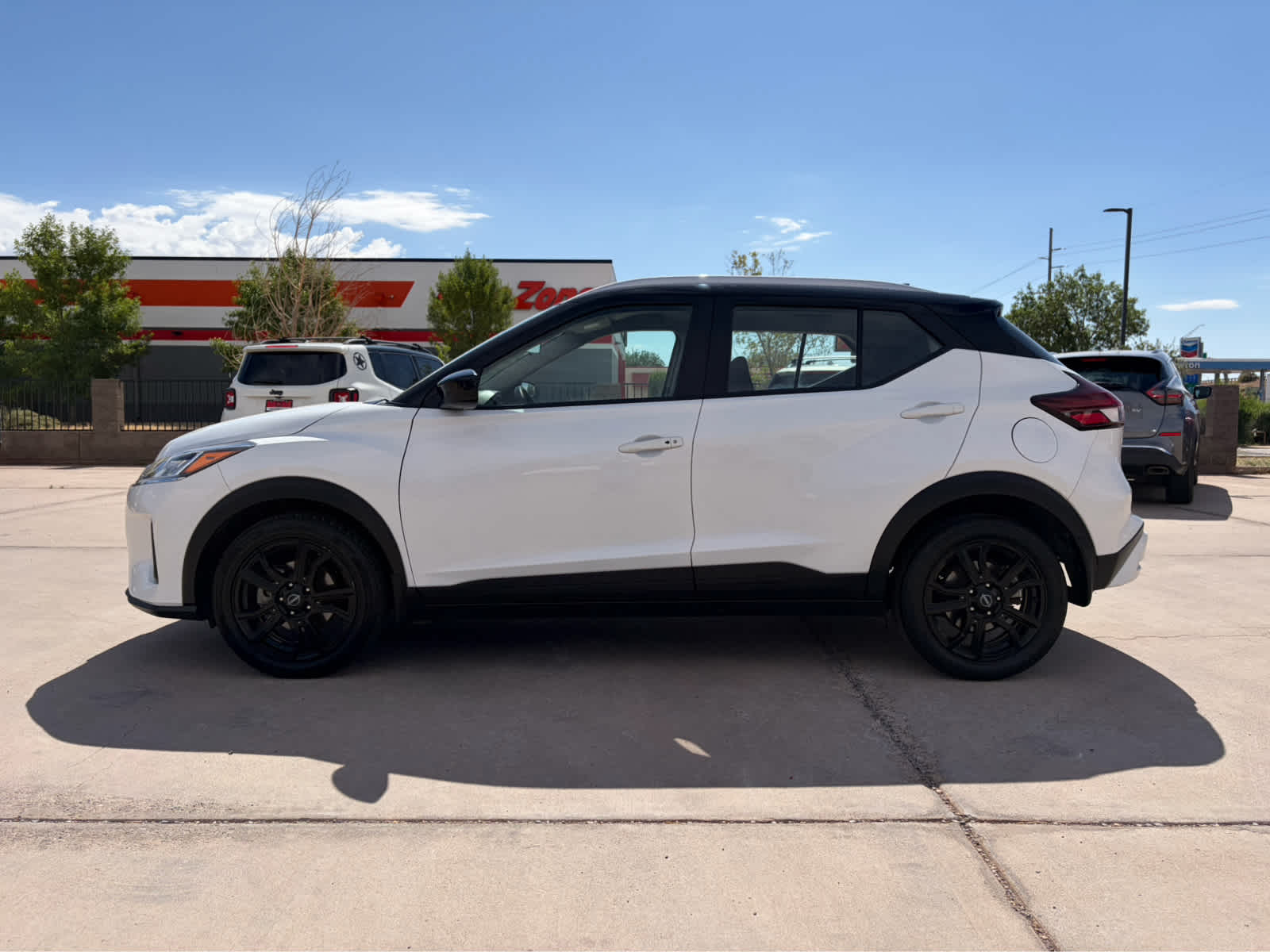 2023 Nissan Kicks SV