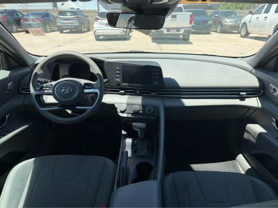 2021 Hyundai Elantra SE